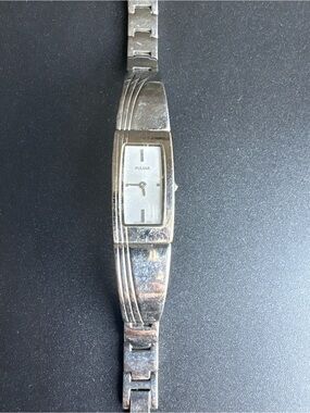 Pulsar Slim Silver Bangle Watch measurements shown non running